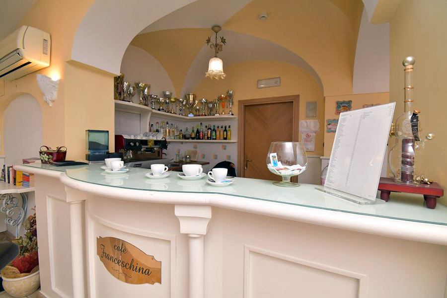 Angolo Bar